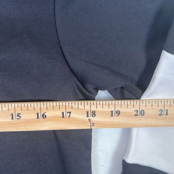 Nike Jordan Air Core Performance Thermal fit Hoodie pullover NWT Boys Medium - Picture 3 of 5